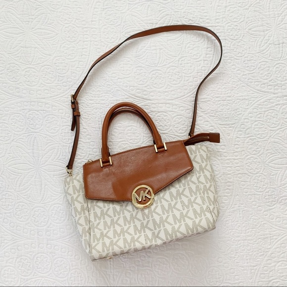 Michael Kors Hudson Satchel, Signature Logo Vanilla / Acorn - Picture 1 of 16
